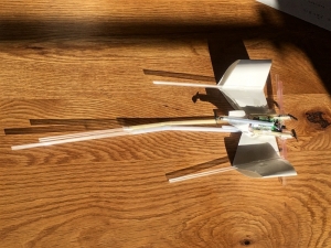 Elementary schooler's improved straw hovercraft